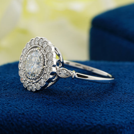 Eternal Bloom Diamond Ring – Where Love Finds Its Spark