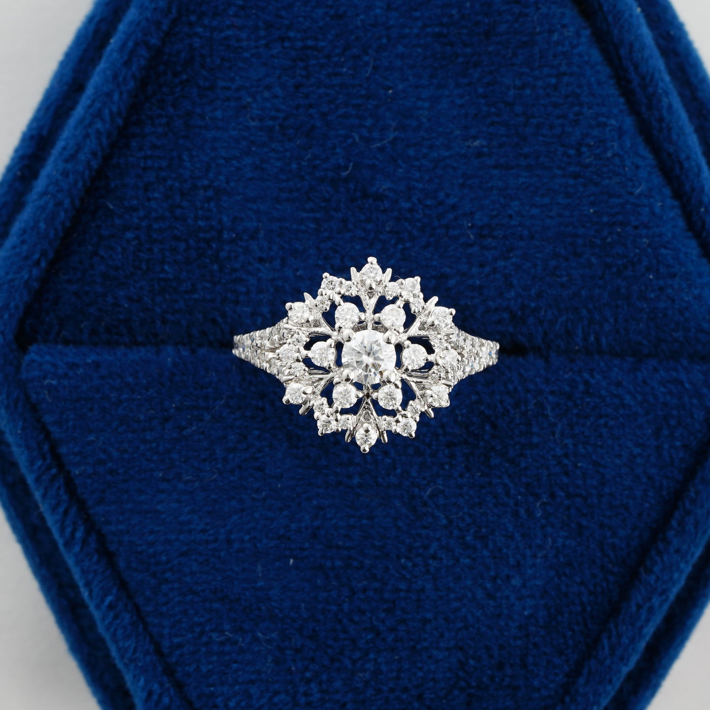 Snowflake Radiance Diamond Ring – A Whisper of Winter’s Magic