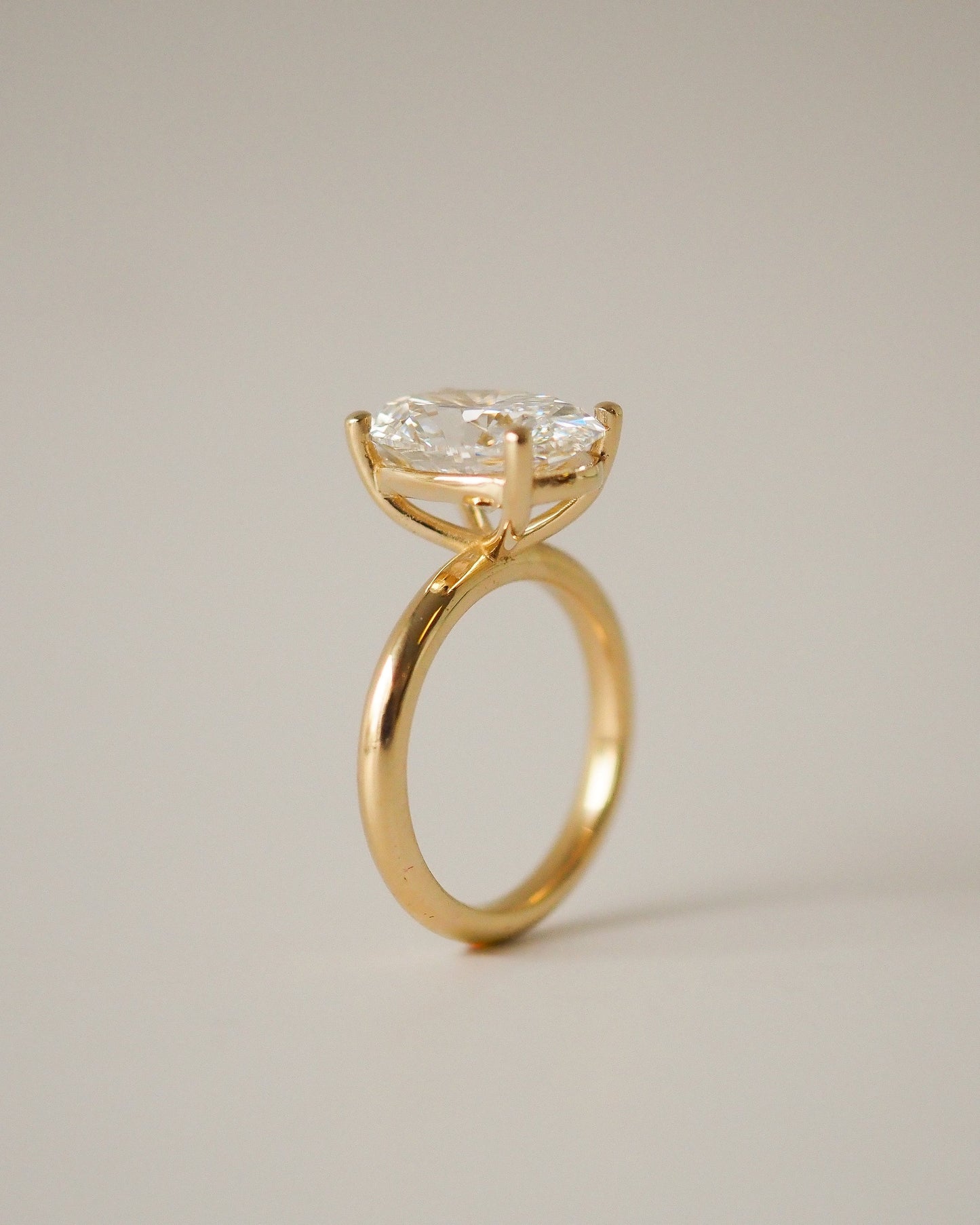 Oval Lab Diamond Solitaire Ring with Plain Band