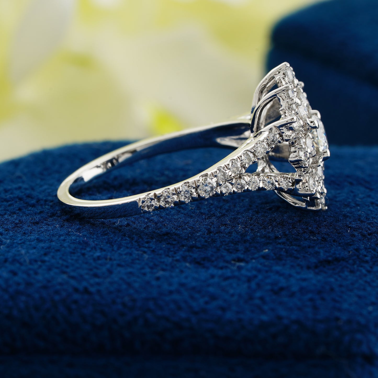 Snowflake Radiance Diamond Ring – A Whisper of Winter’s Magic
