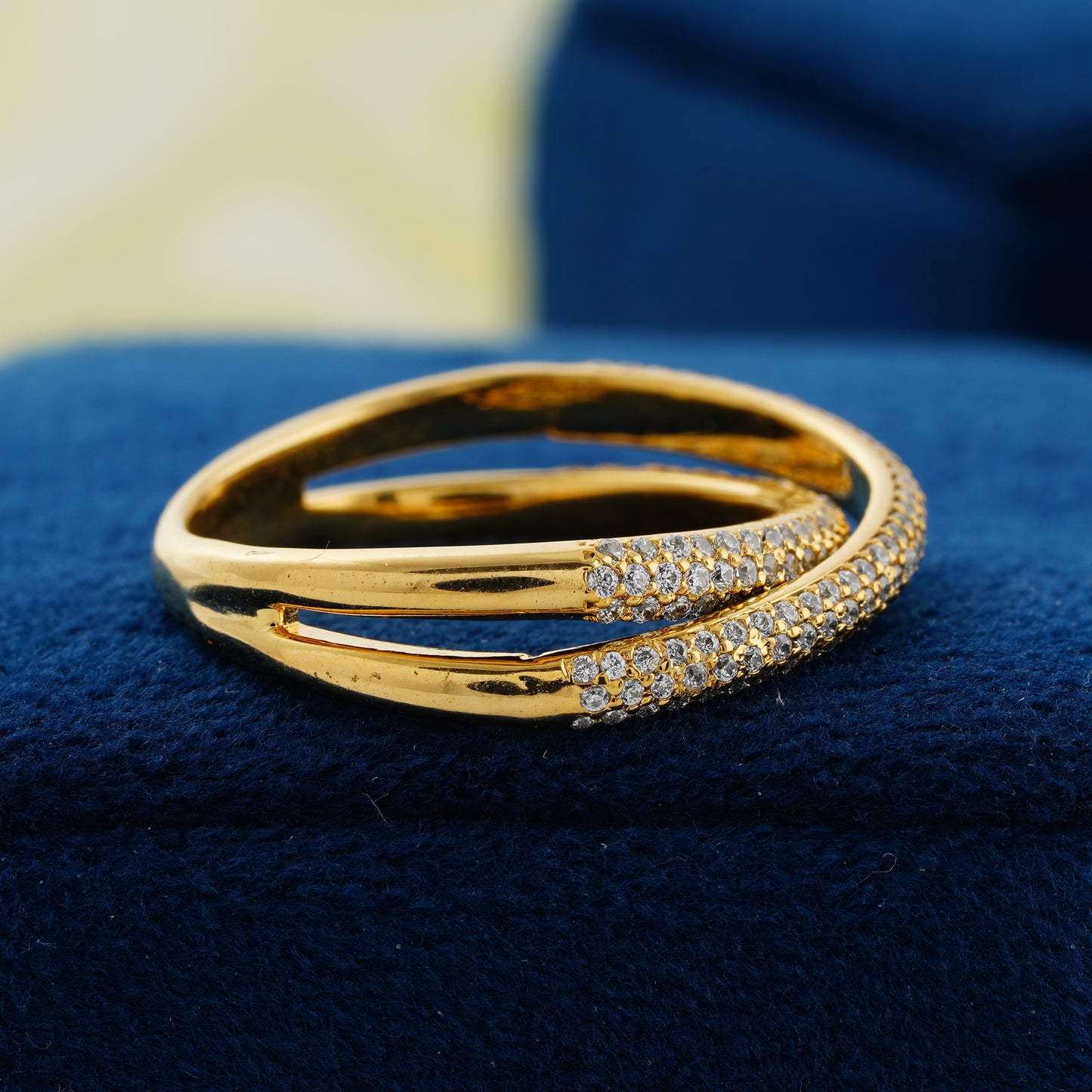 Eternal Twist Criss Cross Pavé wedding  Band