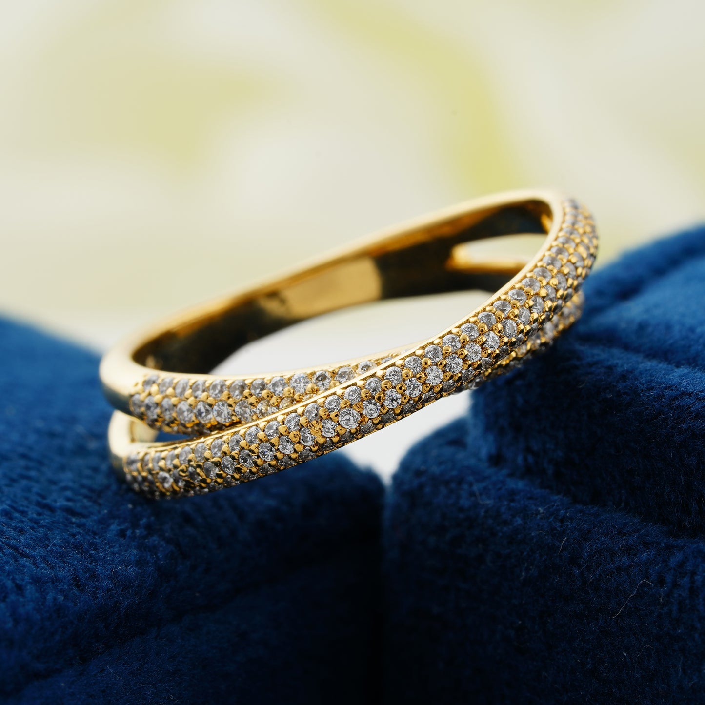 Eternal Twist Criss Cross Pavé wedding  Band