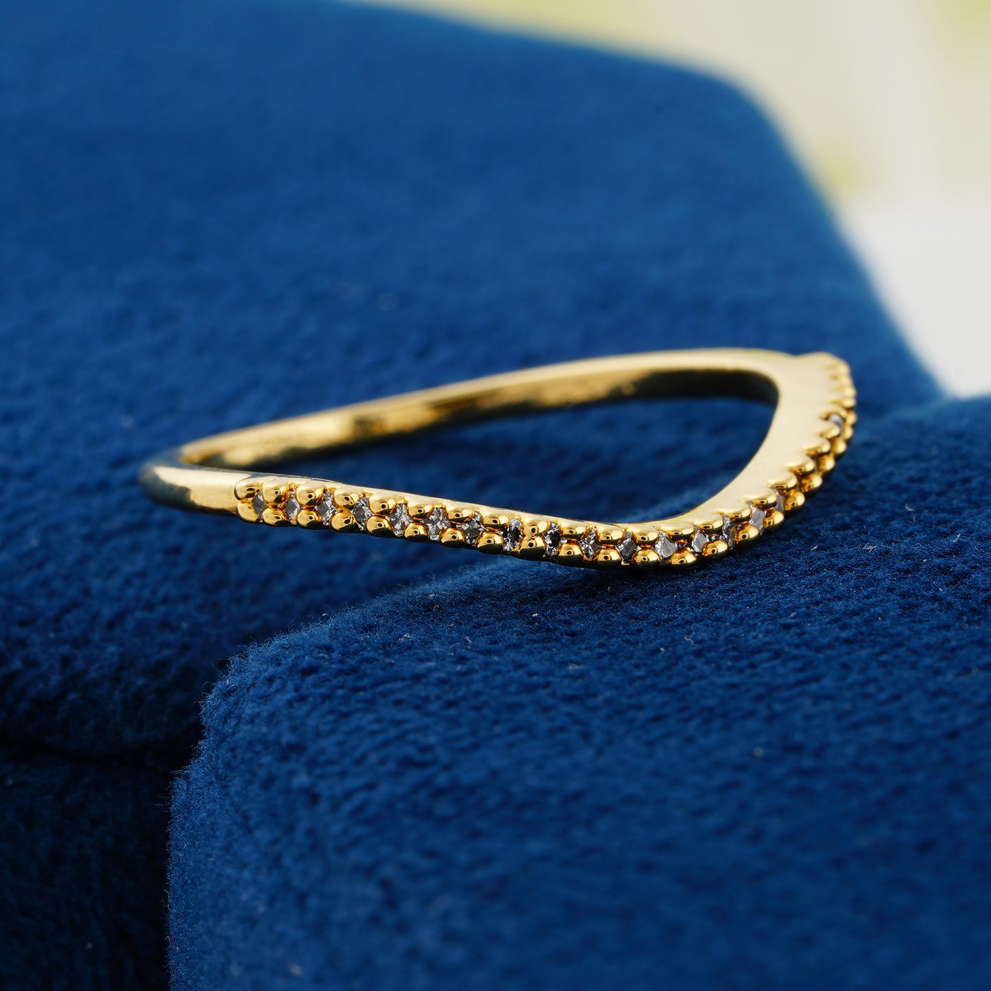 Elegant Chevron Lab Grown Diamond Wedding Band