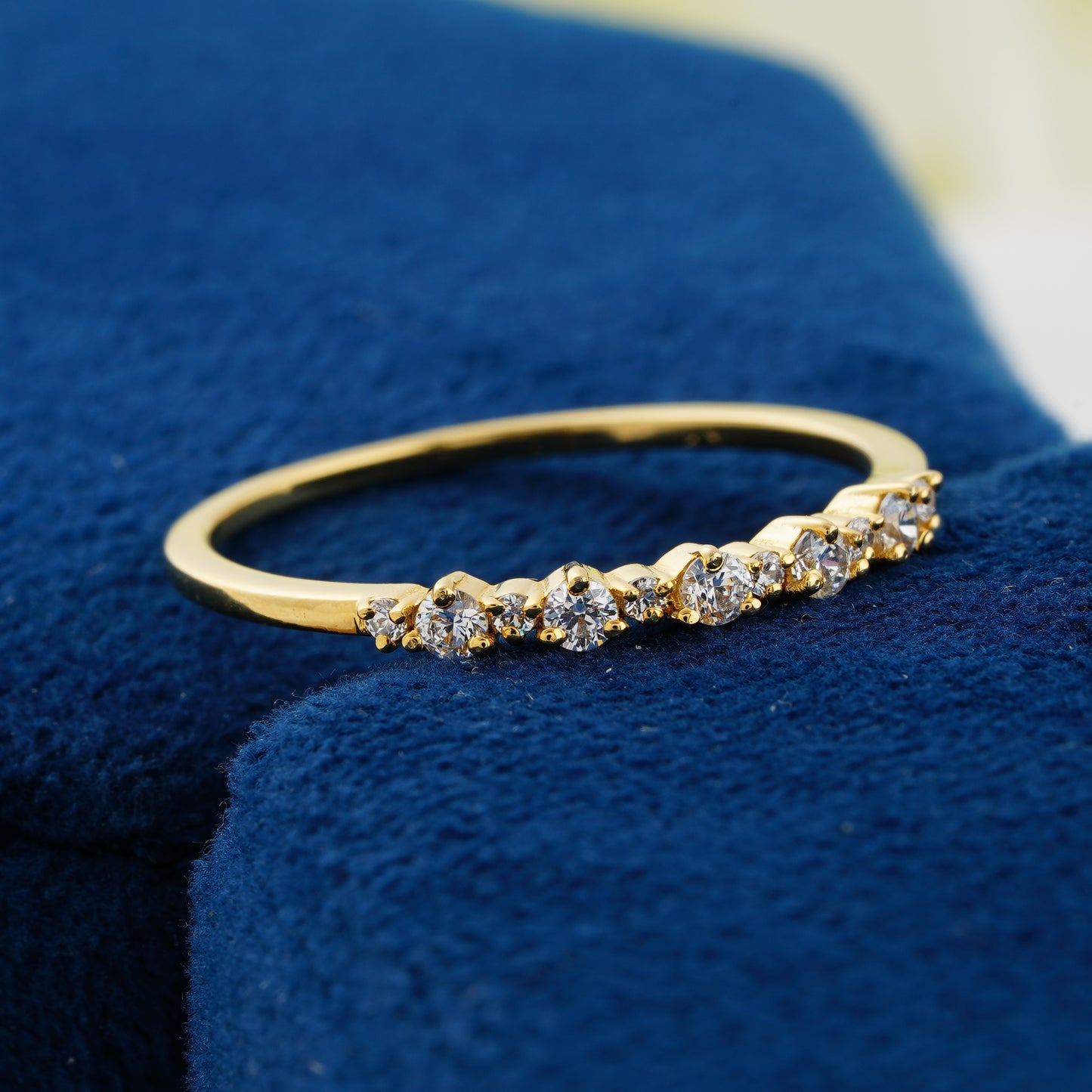 Luna Grace Graduated Lab Grown Diamond Wedding Band