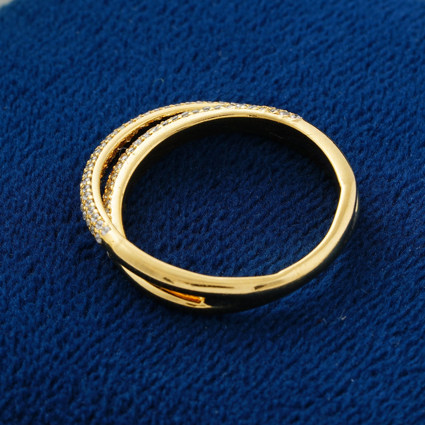 Eternal Twist Criss Cross Pavé wedding  Band