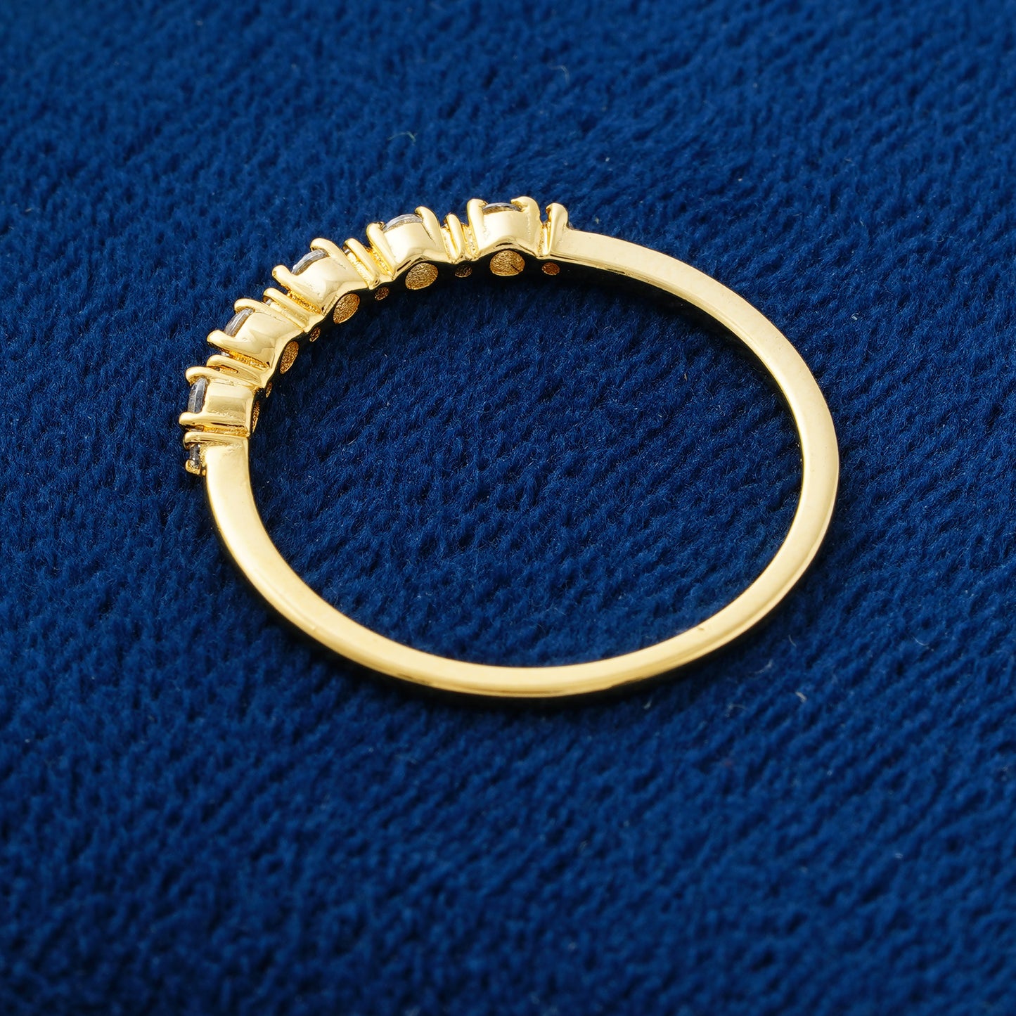 Luna Grace Graduated Lab Grown Diamond Wedding Band