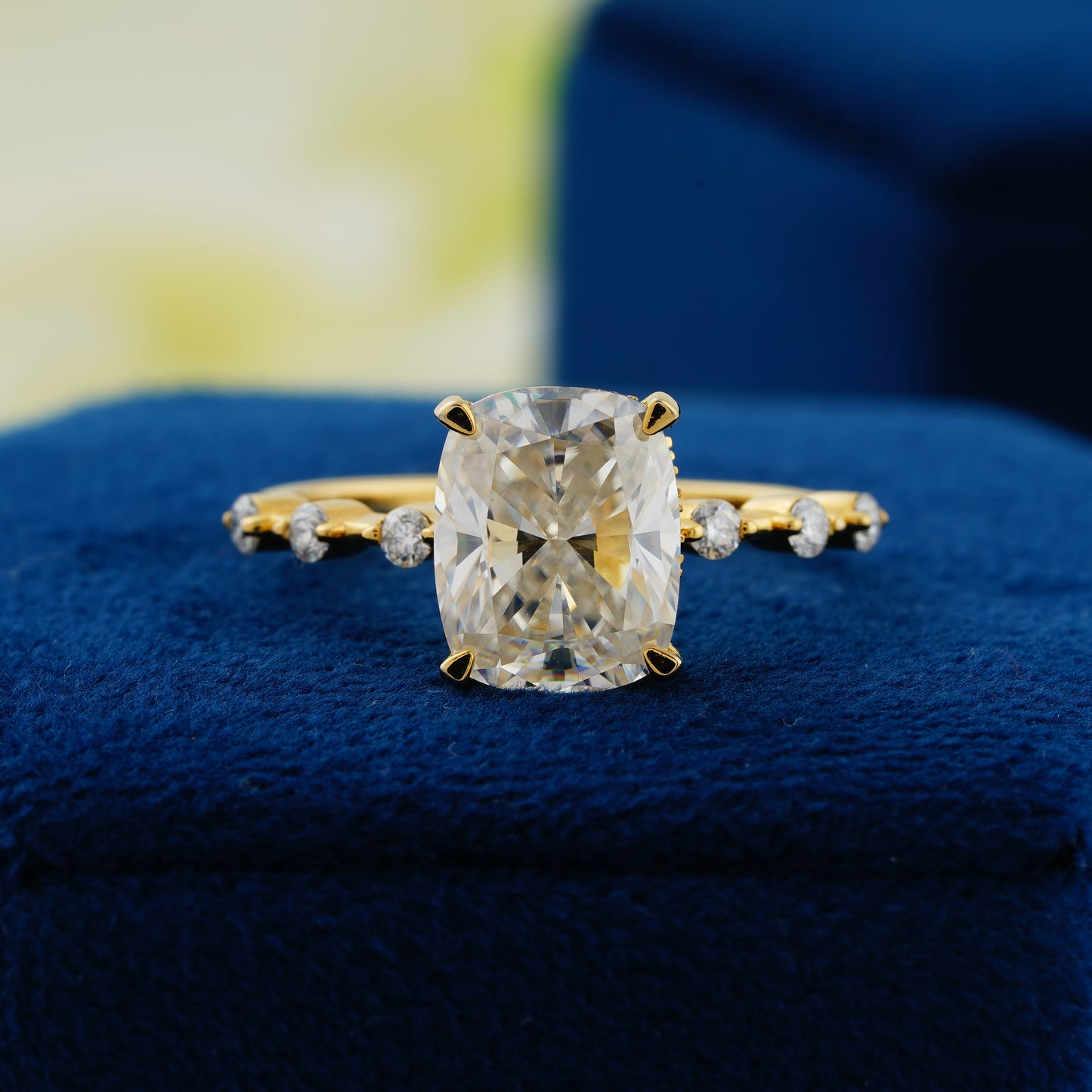 4 Carat Cushion Cut Diamond Engagement Ring – Fiery Sparkle & Luxury