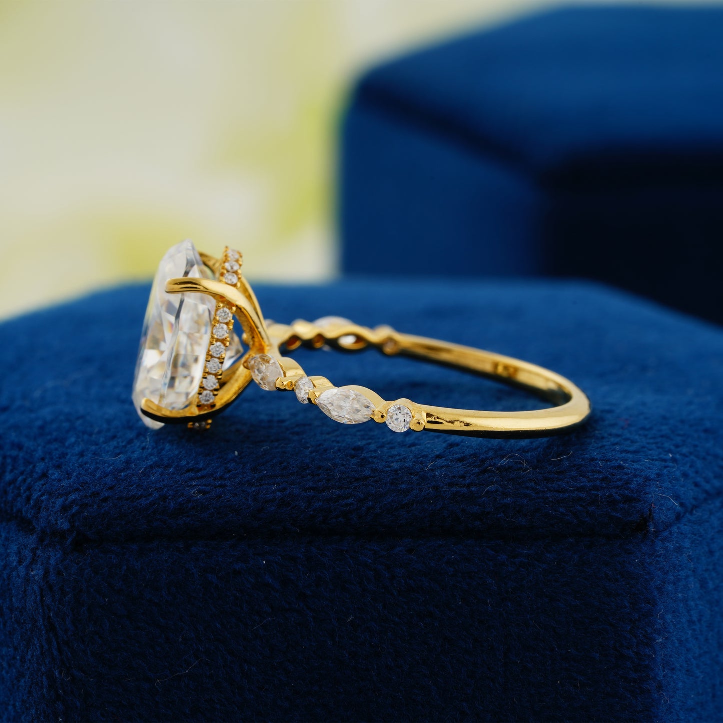 4 CT Oval Cut Lab Grown Diamond Engagement Ring