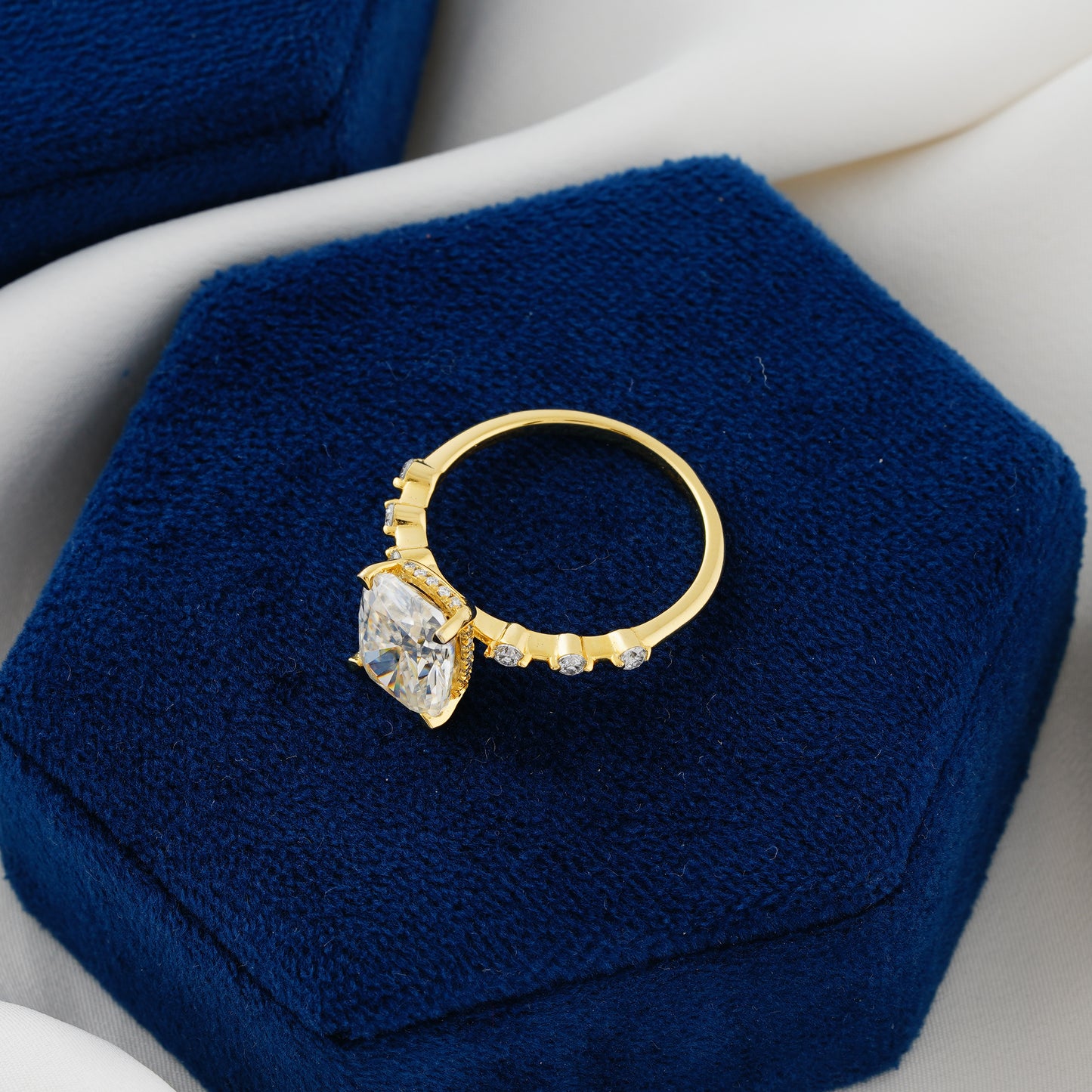 4 Carat Cushion Cut Diamond Engagement Ring – Fiery Sparkle & Luxury