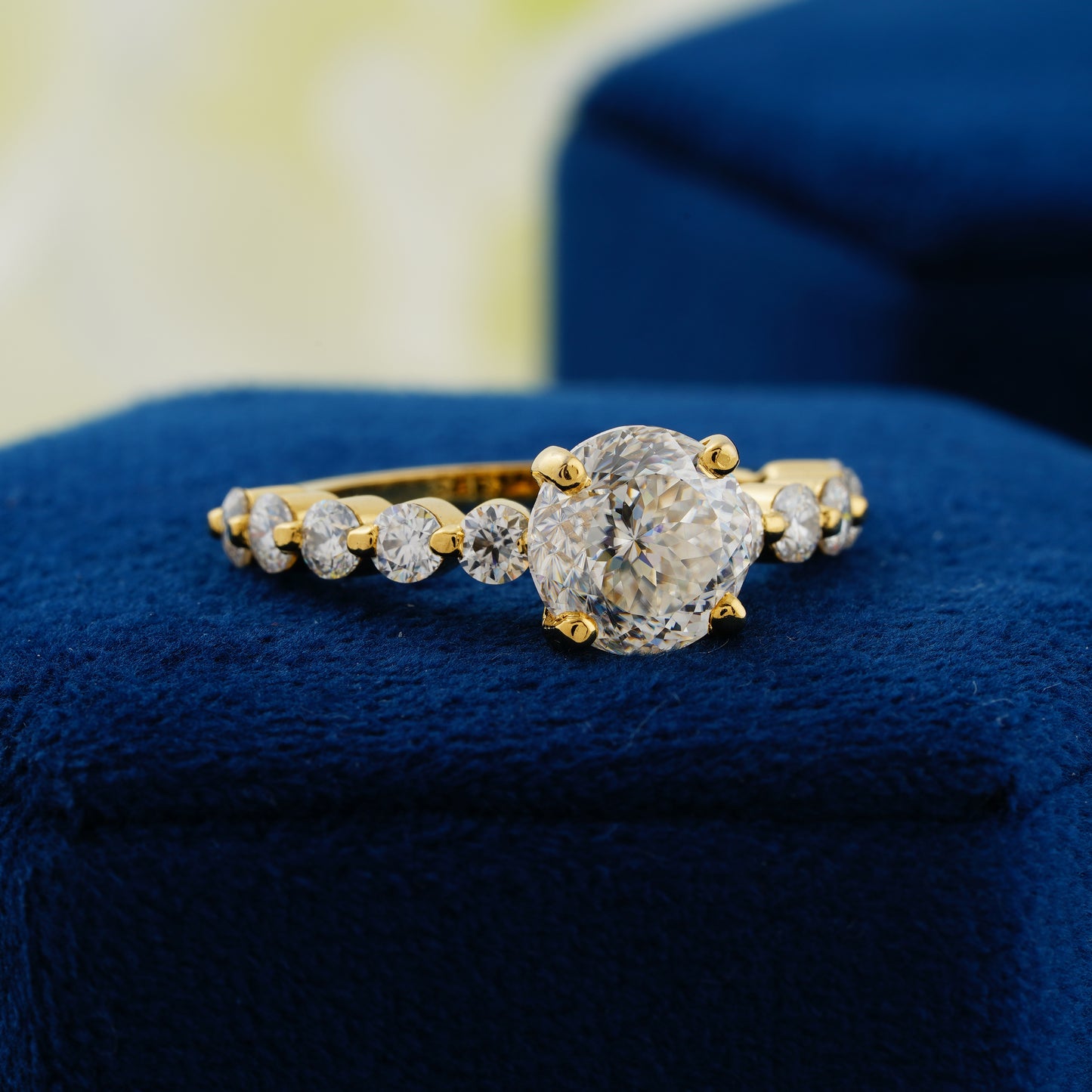 2.2 CT Portuguese Round Cut Lab Grown Diamond Engagement Ring – A Radiant Promise of Forever