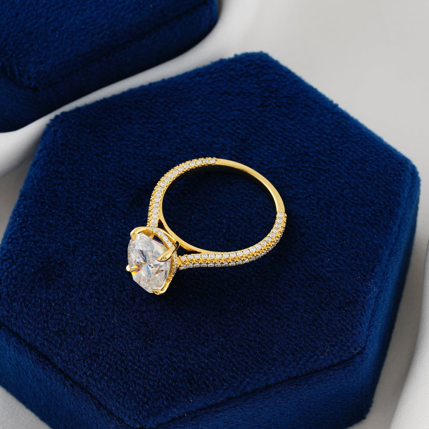 4 CT Oval Cut Lab Grown Diamond Engagement Ring — A Dazzling Symbol of Forever