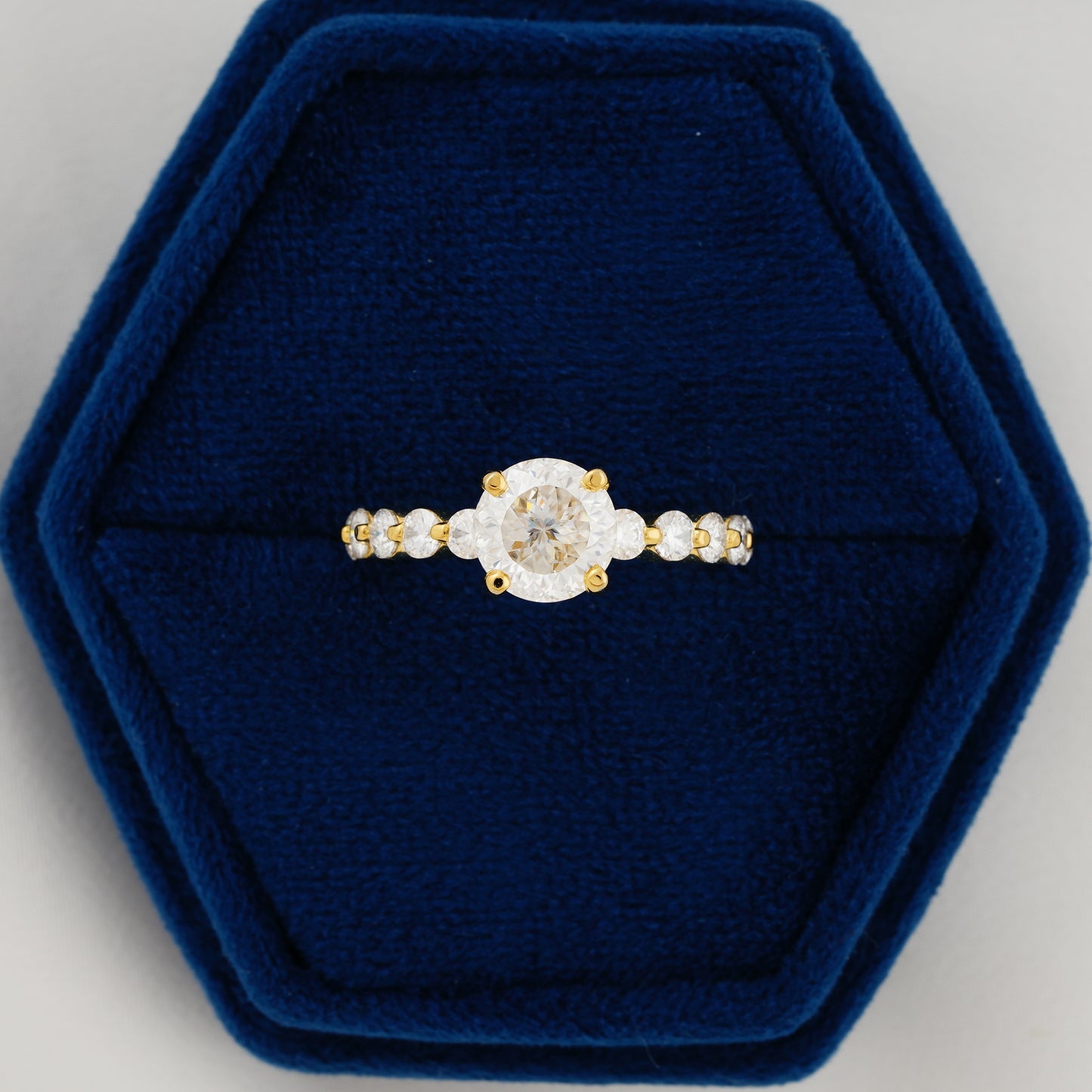 2.2 CT Portuguese Round Cut Lab Grown Diamond Engagement Ring – A Radiant Promise of Forever