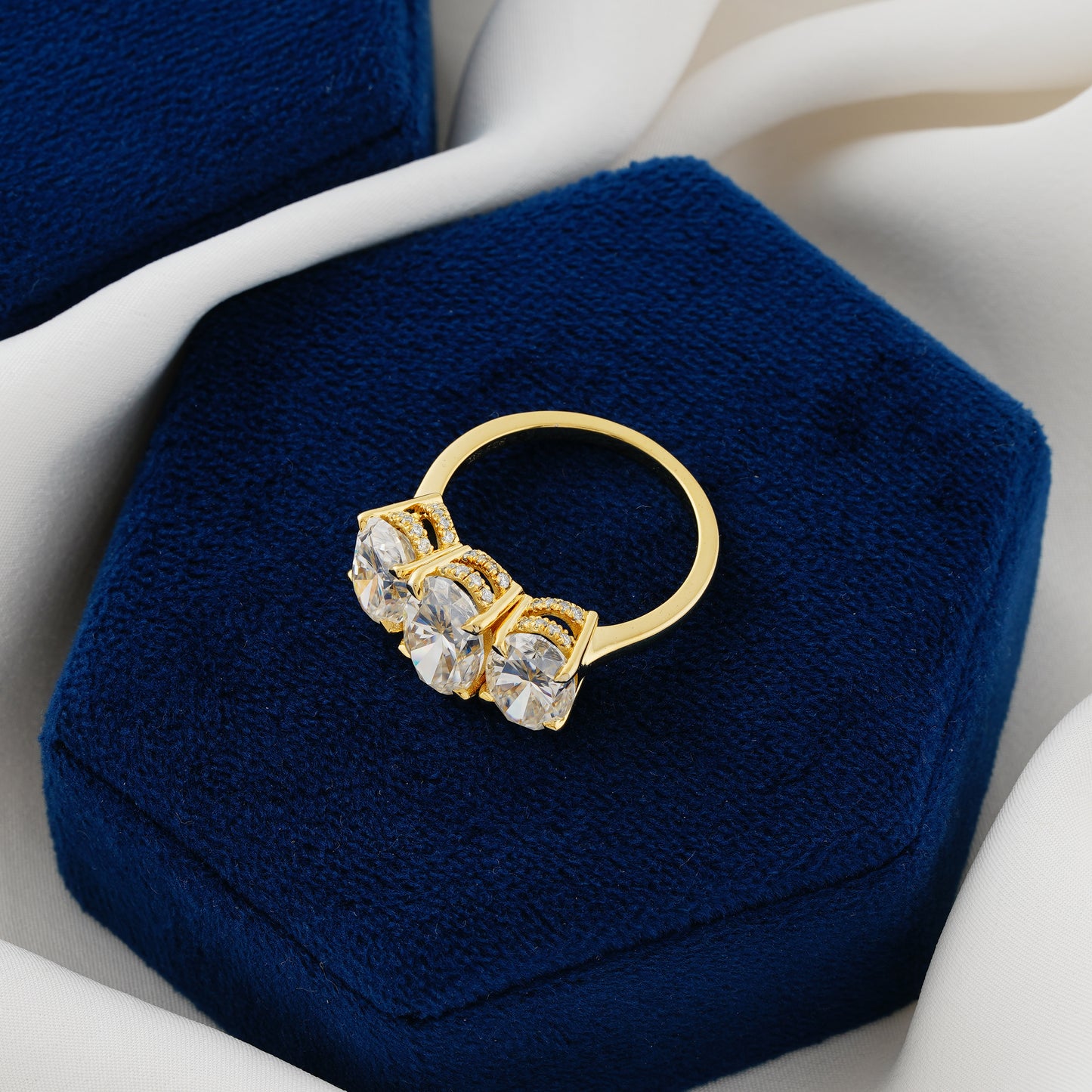 2.35 CT Oval Cut Lab Grown Diamond Three-Stone Engagement Ring with Classic Split Band