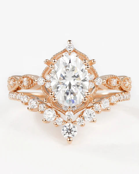 Aurora Vintage Oval Lab Grown Diamond Bridal Set