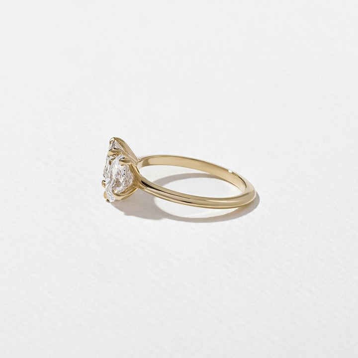 Asscher & Oval Cut Lab Grown Diamond Toi et Moi Engagement Ring