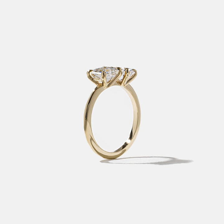 Asscher & Oval Cut Lab Grown Diamond Toi et Moi Engagement Ring
