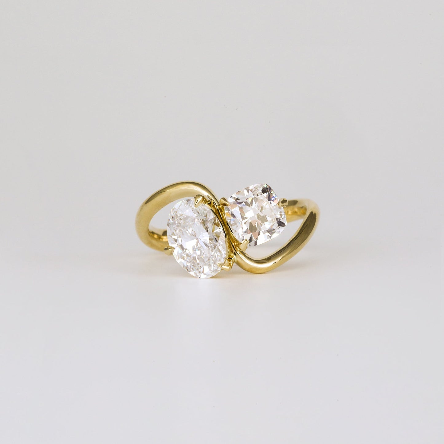 Oval & Cushion Lab Diamond Toi et Moi Bypass Ring