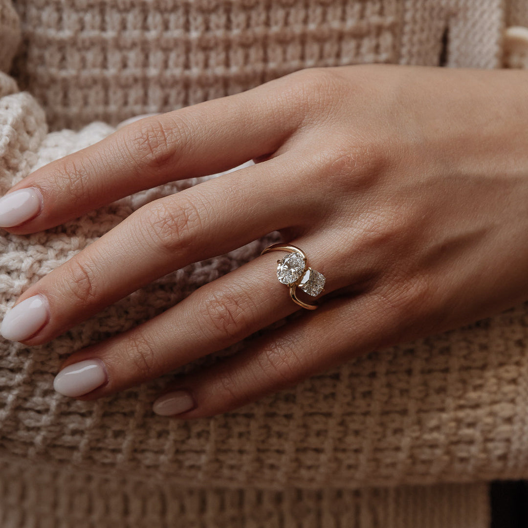 Oval & Cushion Lab Diamond Toi et Moi Bypass Ring