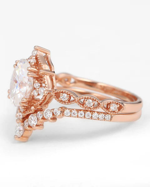 Aurora Vintage Oval Lab Grown Diamond Bridal Set