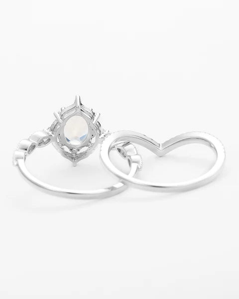 Aurora Vintage Oval Lab Grown Diamond Bridal Set