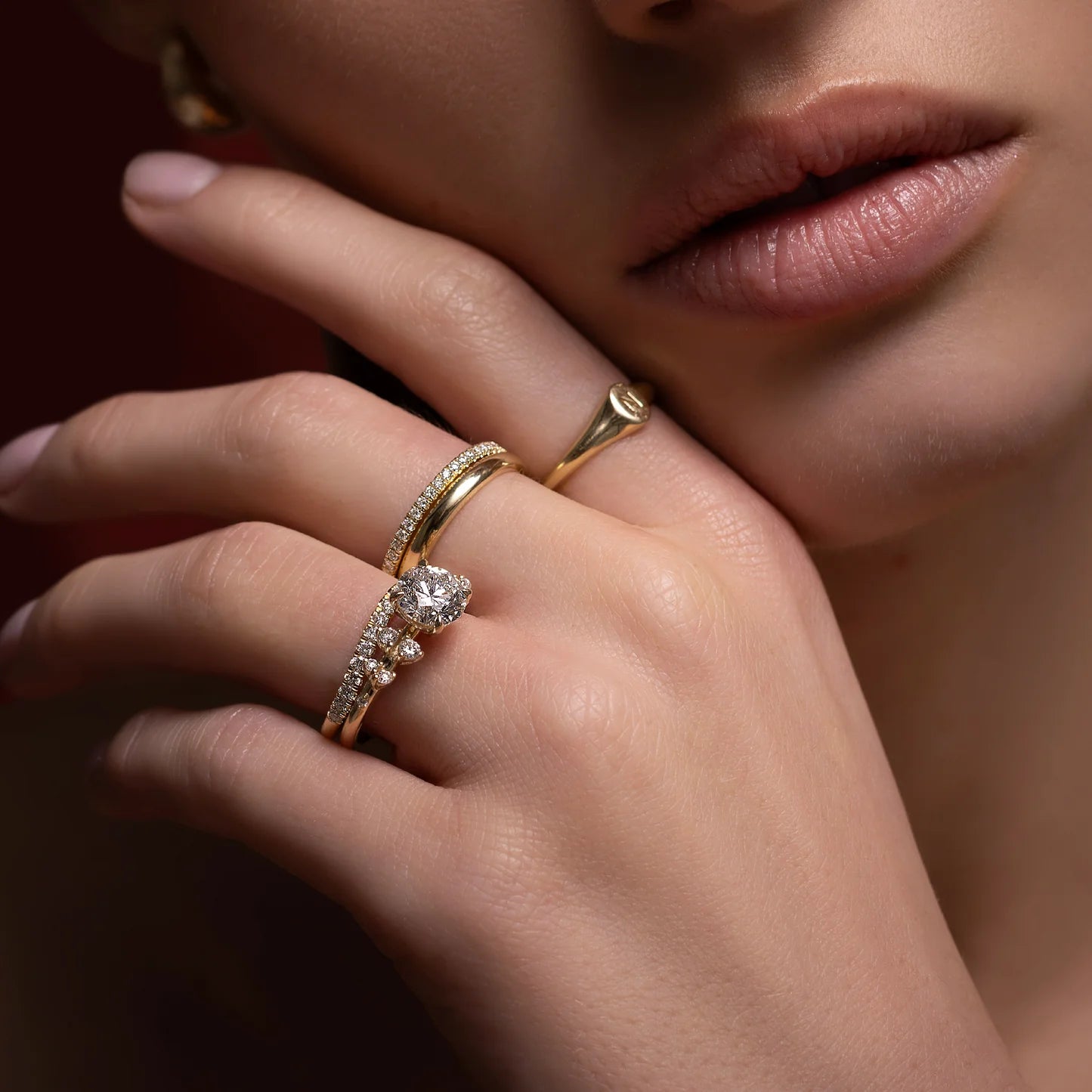 Round Brilliant Lab-Grown Diamond Solitaire Engagement Ring with Cluster Diamond Shoulders